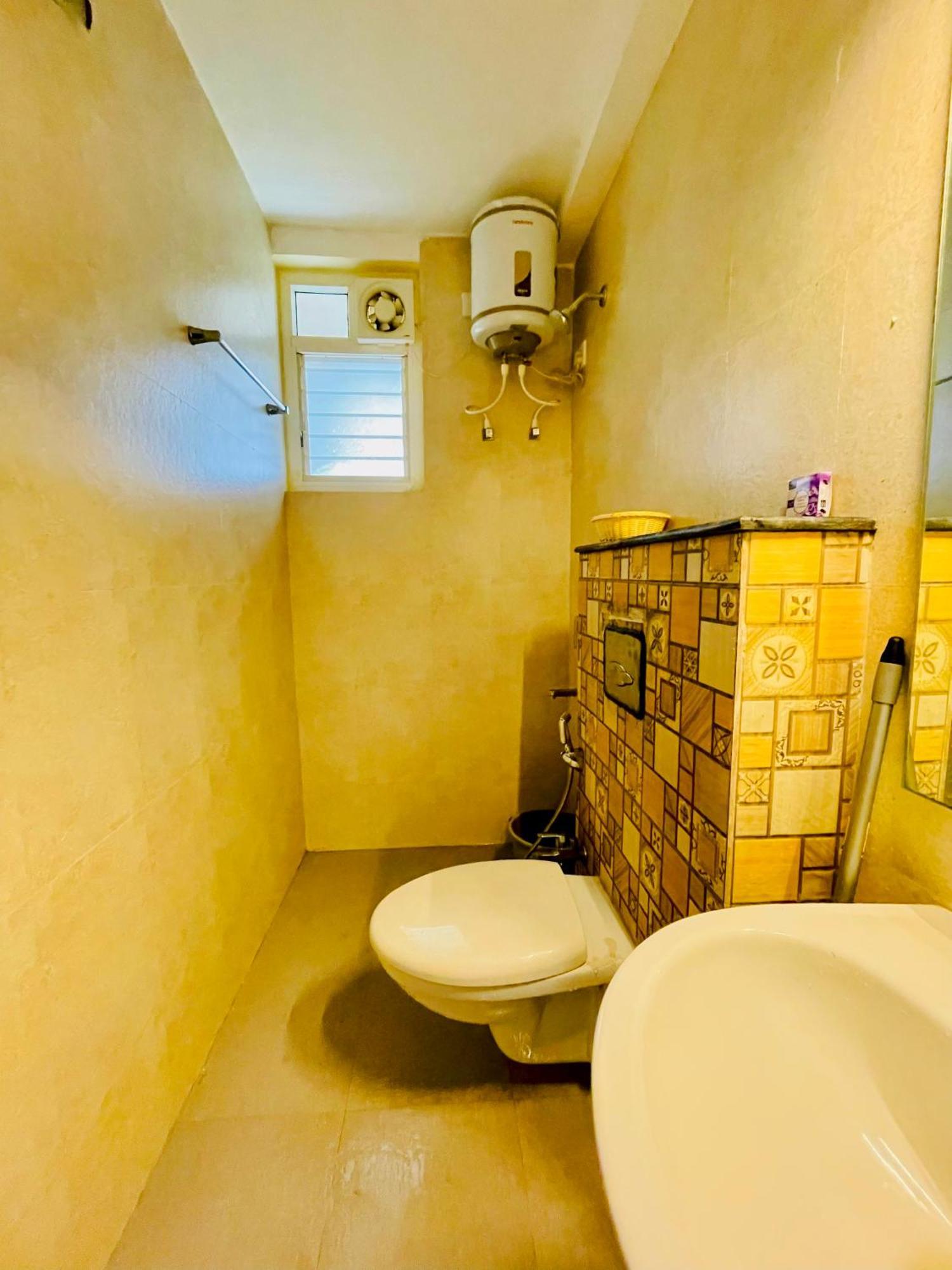Sea Breeze 1 Bhk Apartment A12 Calangute,North Goa Nagoa Exterior photo